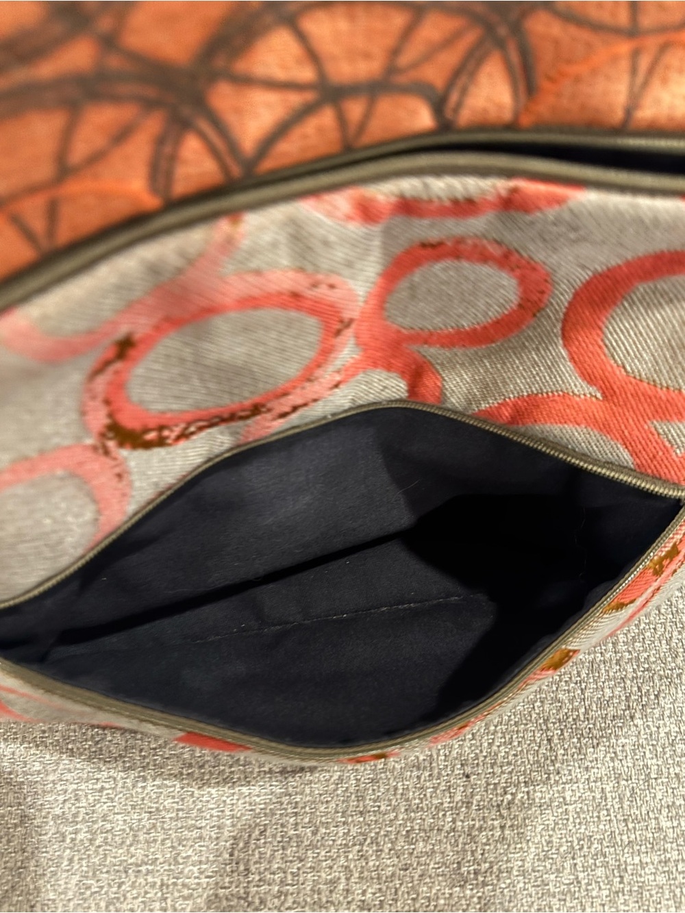 Maruca Crossbody Bag - Picture 4 of 5
